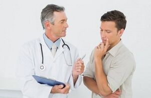 Consultație cu un medic despre atașamentul pentru mărirea penisului